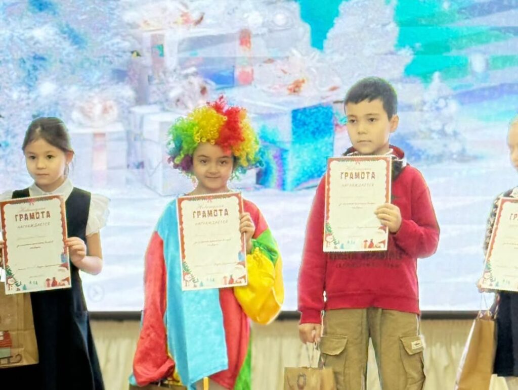 🎶✨-Сиқырлы-ноталар-—-2-Д-сыныбыБүгін-сахнада-мейірімді-жаңа-жылдық-ертегі-жанданды-🎄Жас-өн-1