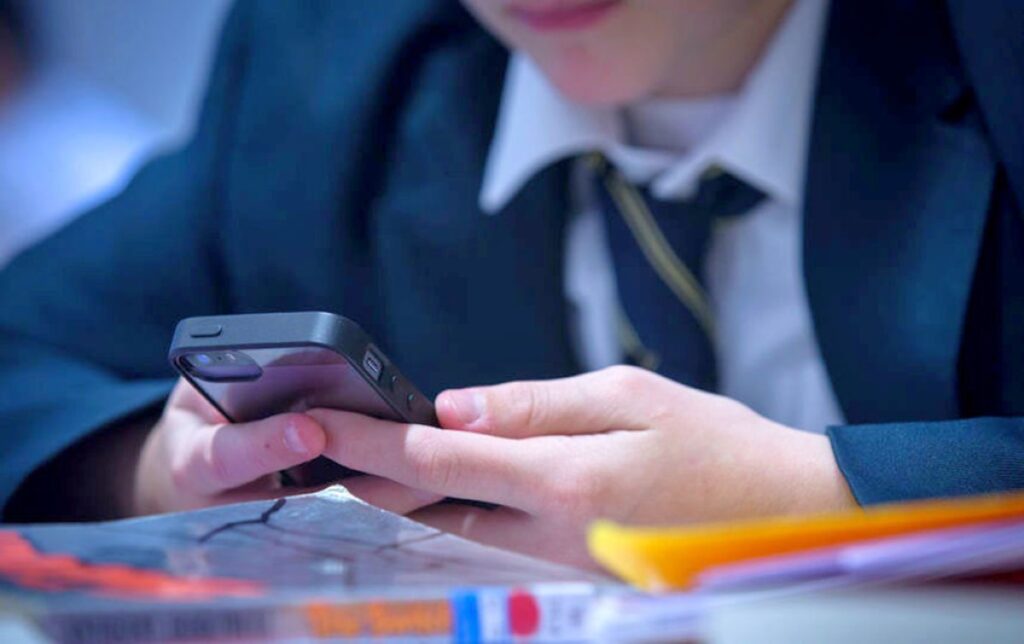 65bb3309e814a988830489