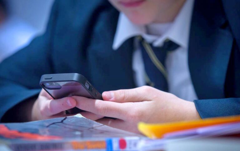 65bb3309e814a988830489